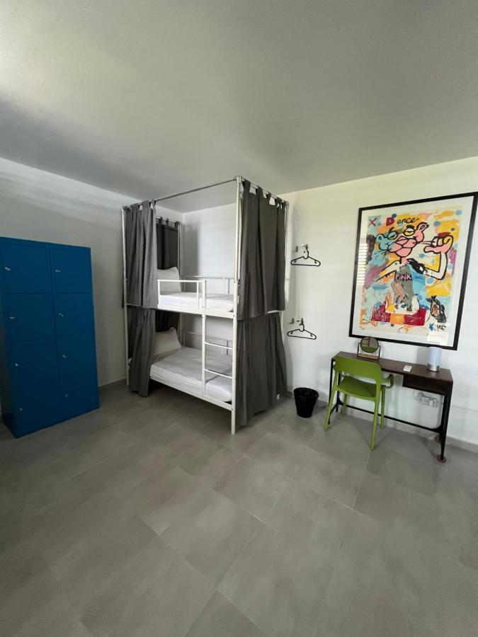 Nomada Beach Hostel- Isla Verde San Juan Eksteriør billede