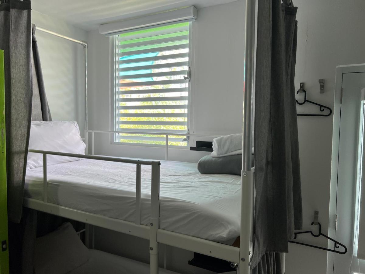 Nomada Beach Hostel- Isla Verde San Juan Eksteriør billede