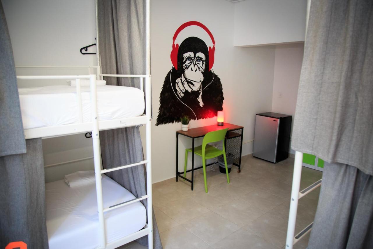 Nomada Beach Hostel- Isla Verde San Juan Eksteriør billede