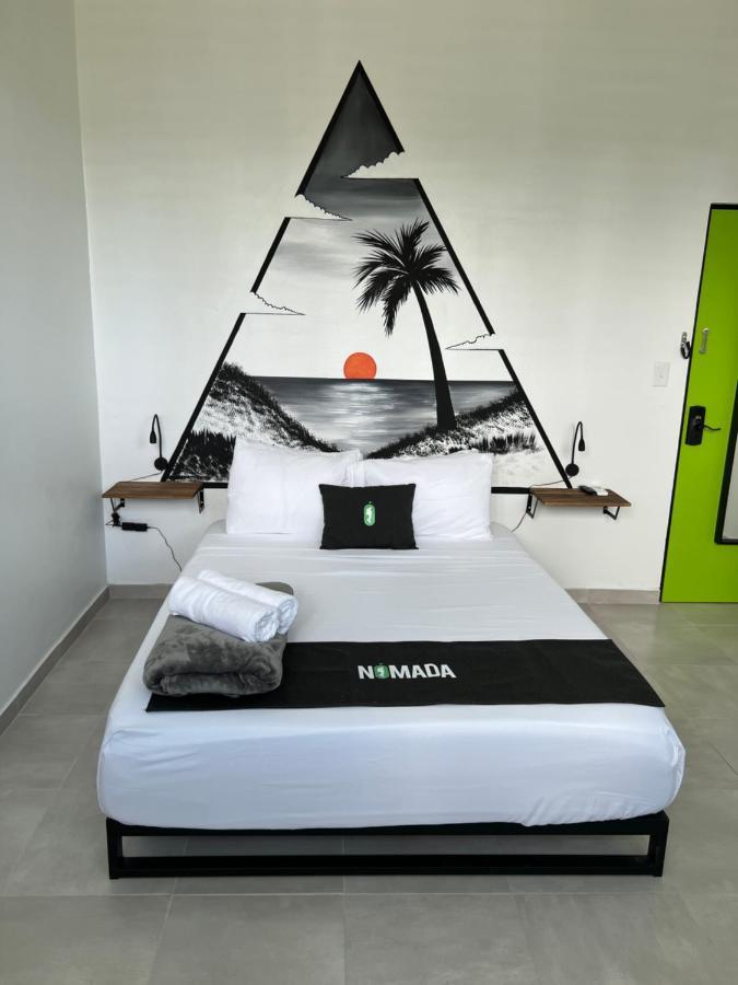Nomada Beach Hostel- Isla Verde San Juan Eksteriør billede