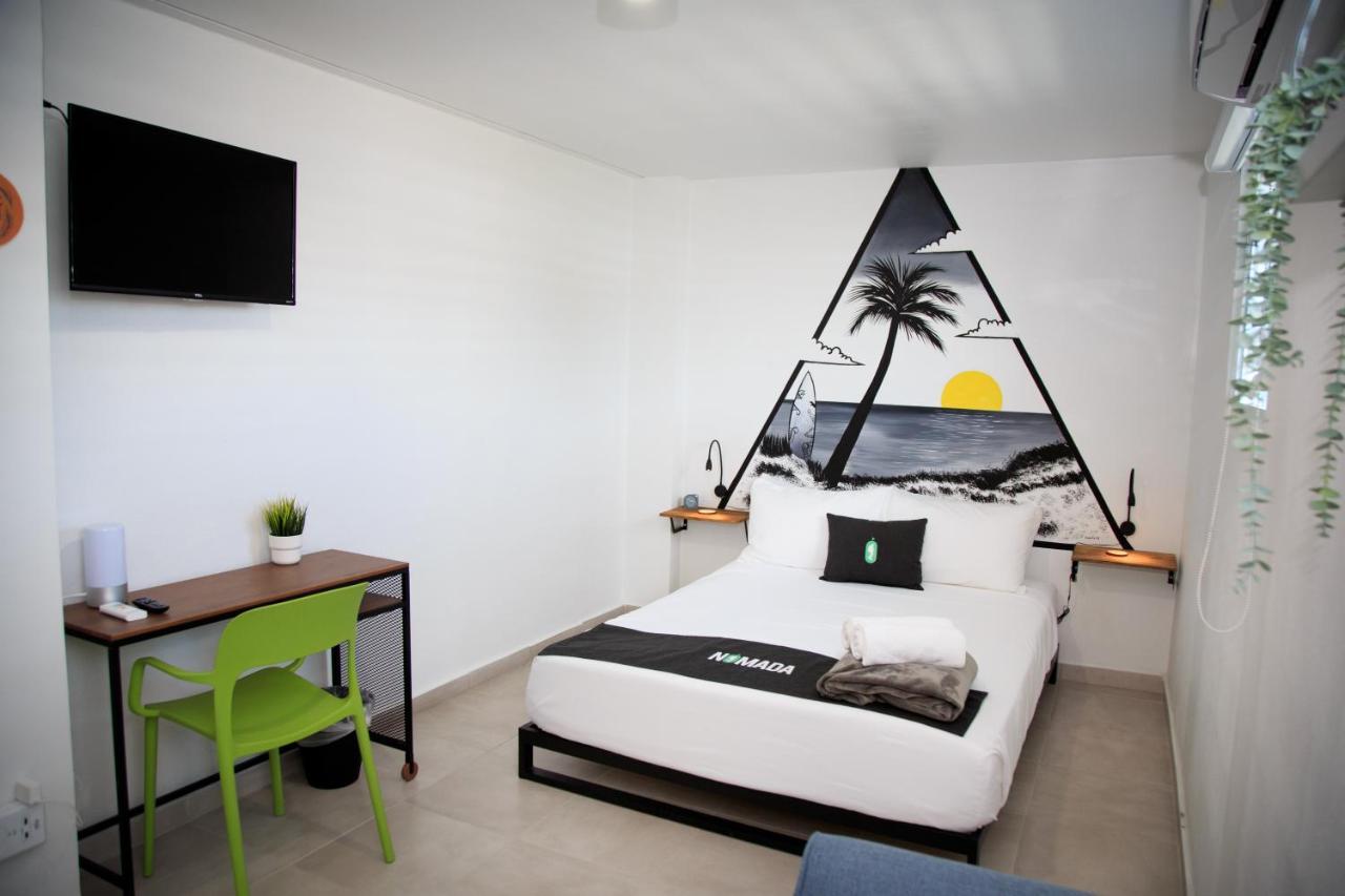 Nomada Beach Hostel- Isla Verde San Juan Eksteriør billede
