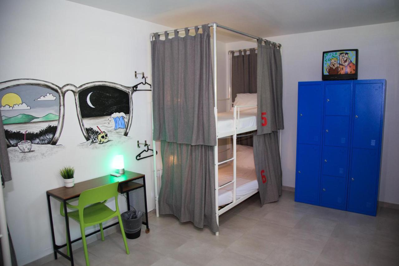 Nomada Beach Hostel- Isla Verde San Juan Eksteriør billede