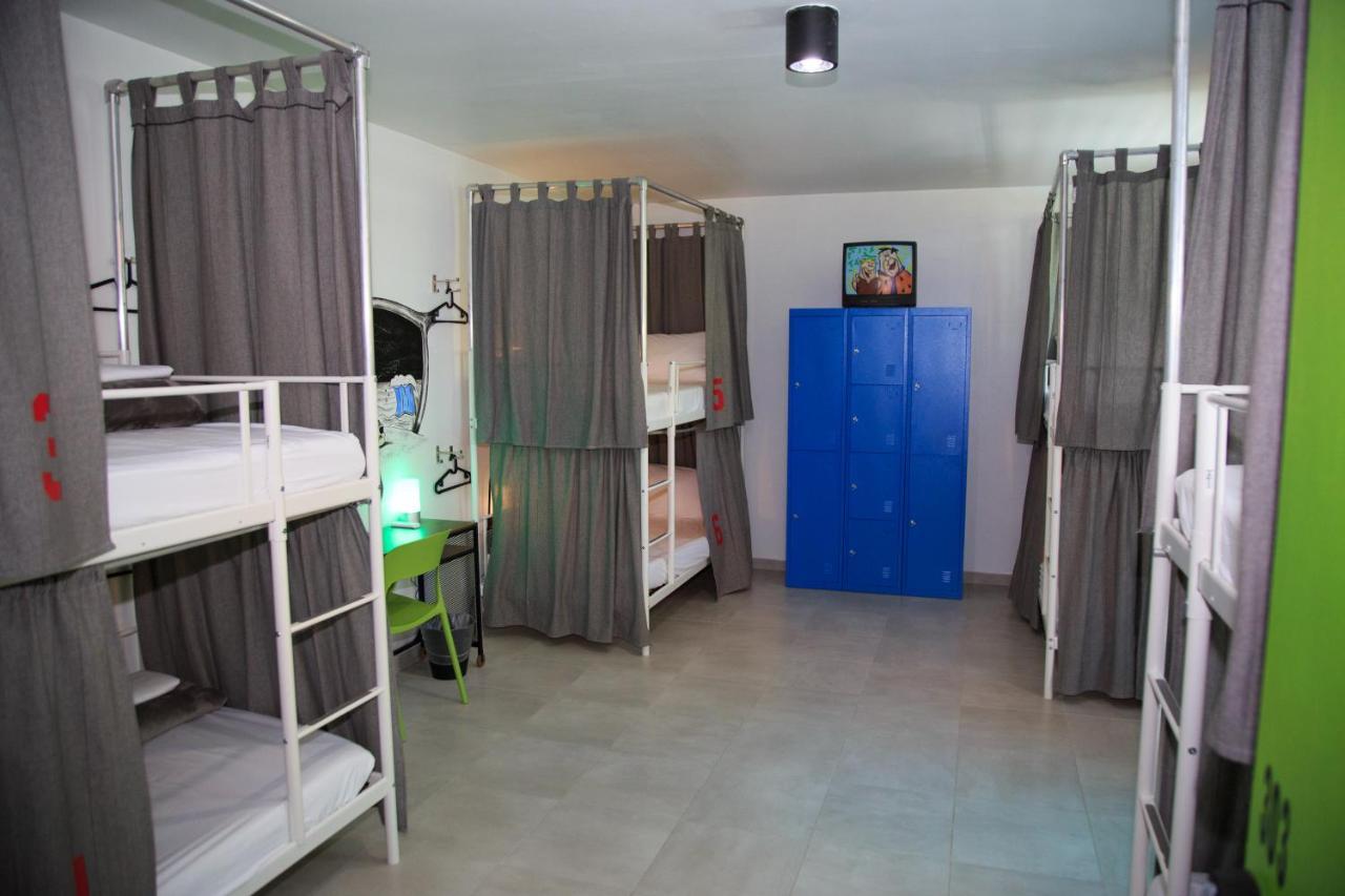 Nomada Beach Hostel- Isla Verde San Juan Eksteriør billede