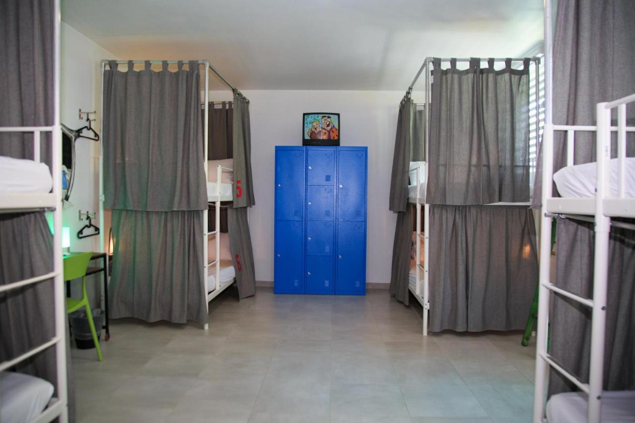 Nomada Beach Hostel- Isla Verde San Juan Eksteriør billede